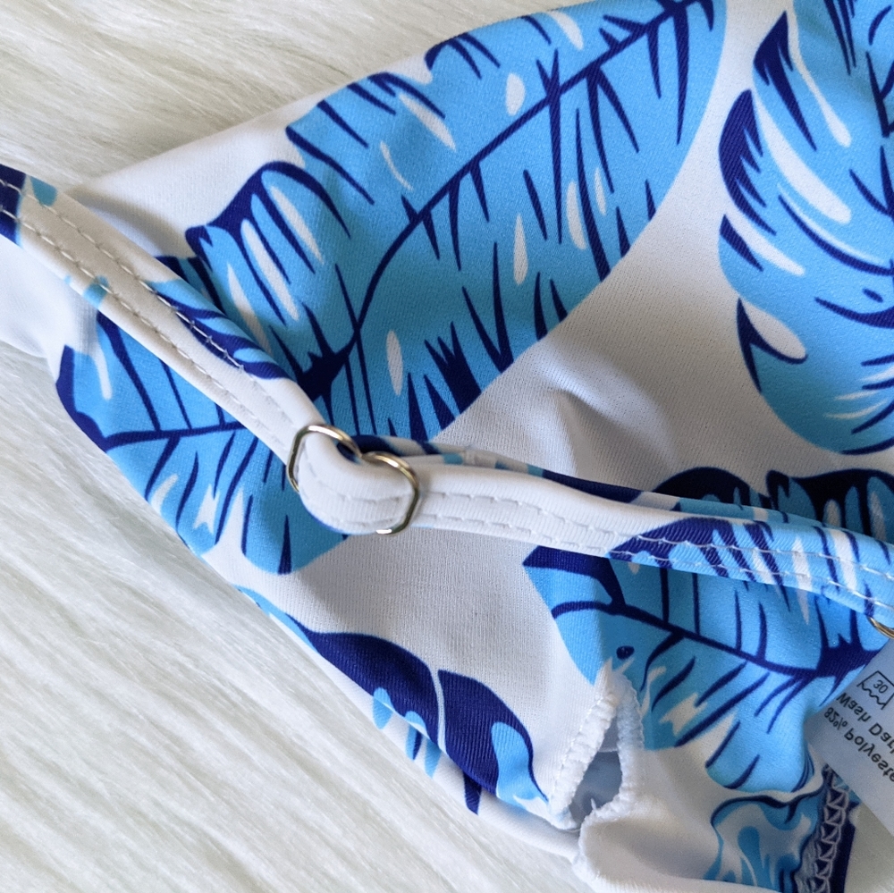 Blue and white tropical leaf print bikini top - Picture 5 of 7